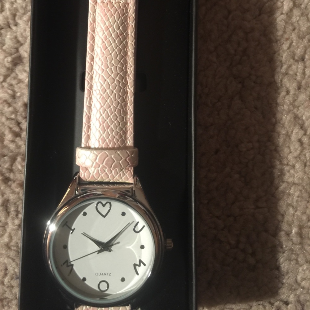 I love mom watch